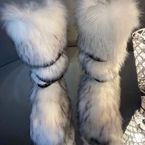 White custom boots sizes 6.5, 7